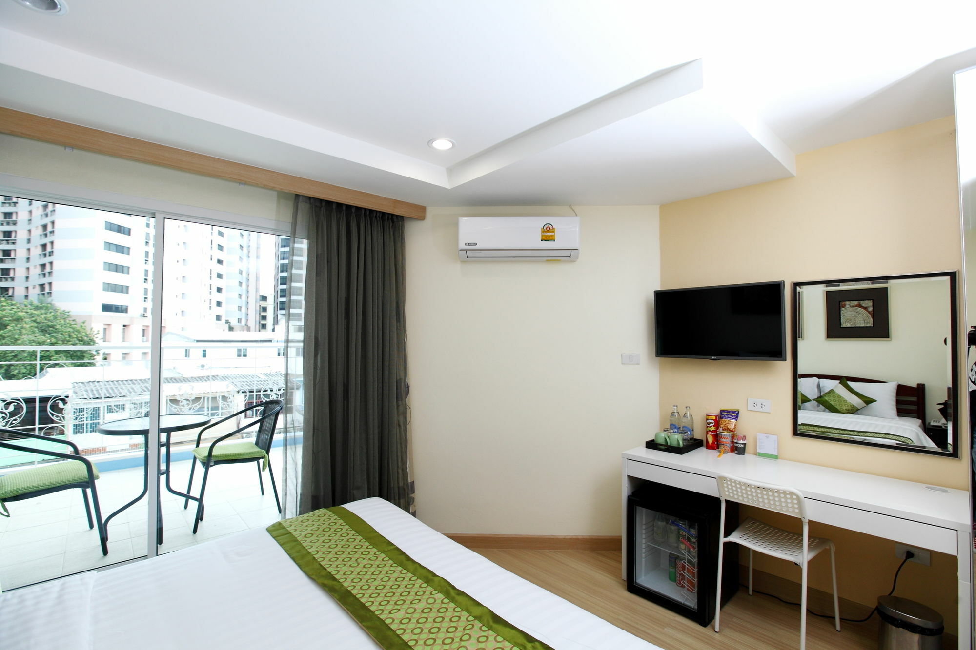 Icheck Inn Sukhumvit 22 Bangkok Exteriör bild